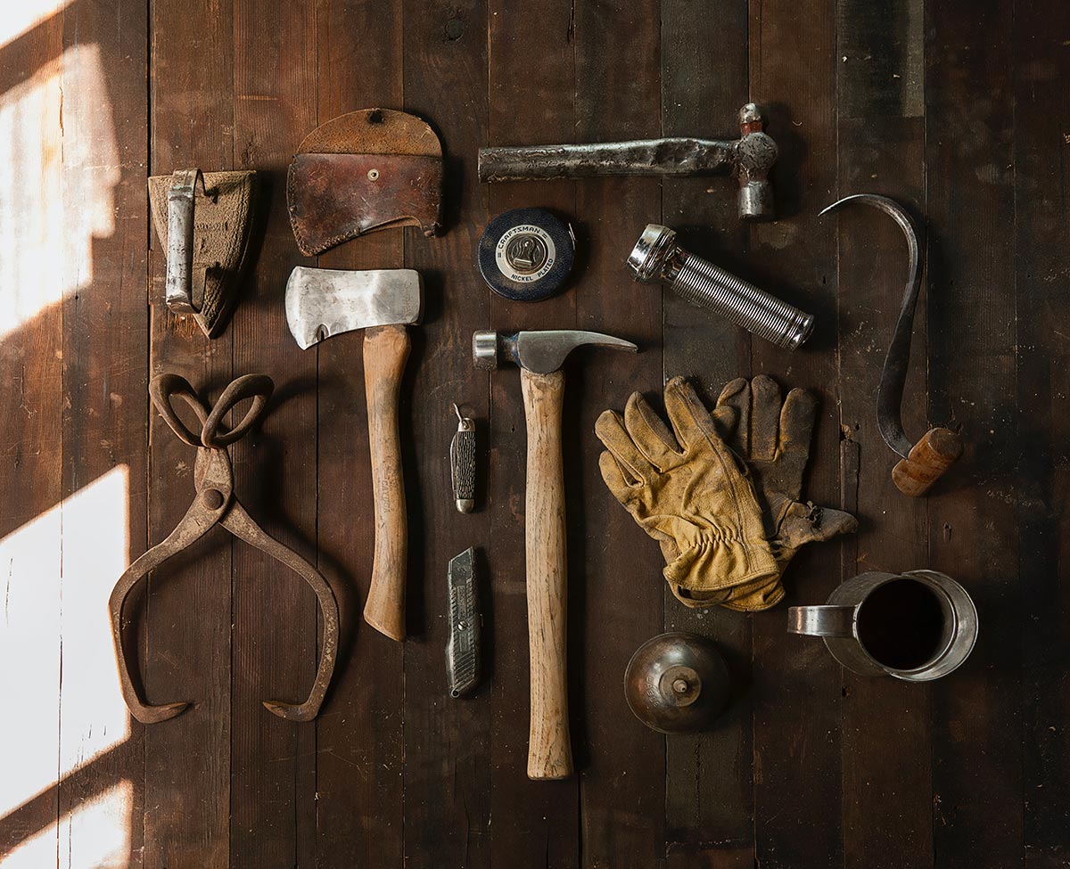 Assortiment d'outils pour retirer une clé cassée d'une serrure, y compris pinces et extracteurs